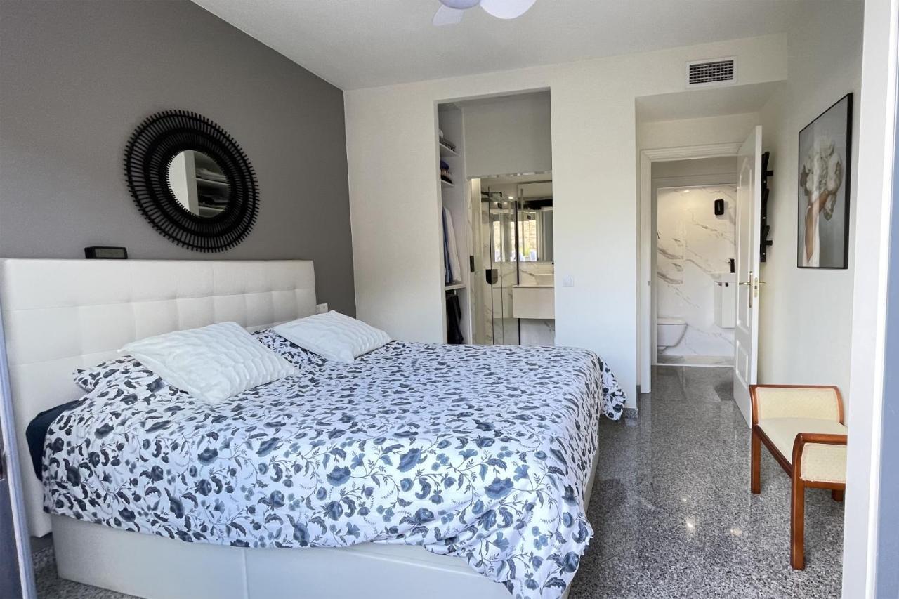Luxury With Sea Views Private Parking And Terrace Apartment *